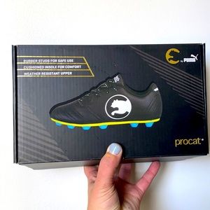 Puma Procat kids soccer cleats size 13